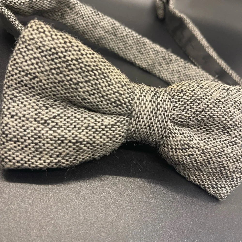 Very cool Black & White Micro Pattern adjustable Bow Tie